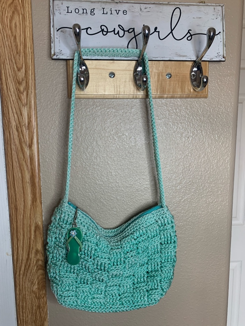 HANDCRAFTED by Afton Mint Crochet Shoulder Bag with Flip Flop Charm